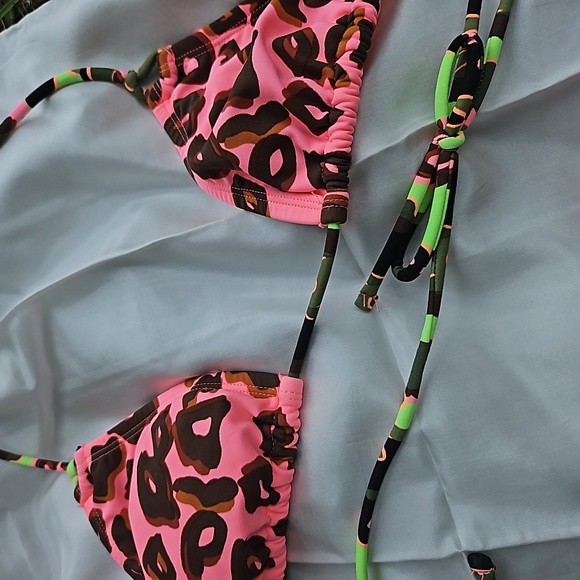 Op String Bikini - Picture 8 of 11